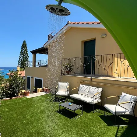 Дом отдыха Terrazza Sul Mare - Alisei